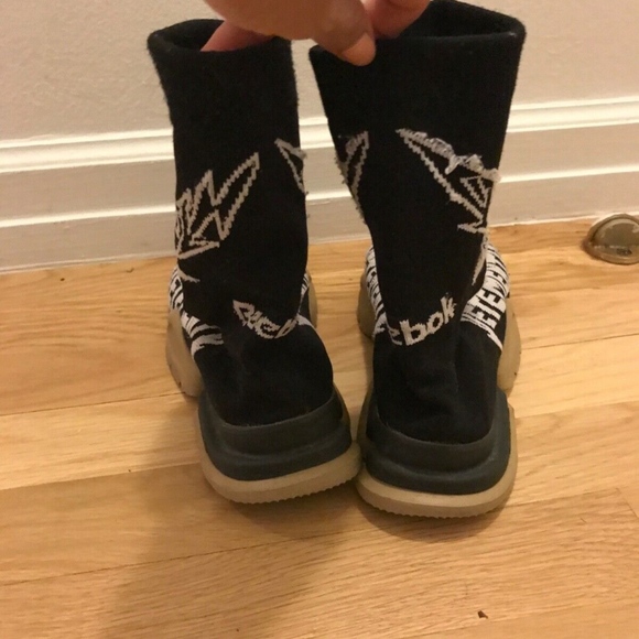 VETEMENTS x Reebok Black Sock Heavy Metal Sneakers - Picture 3 of 5